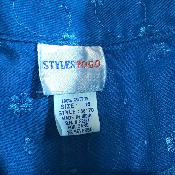 Styles To Go Vintage Floral Denim Shorts ~ Sz 16 ~ Blue ~ High Rise ~ 3" Inseam - Picture 3 of 4